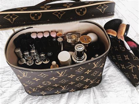 louis vuitton makeup bag clear|louis vuitton makeup bag cost.